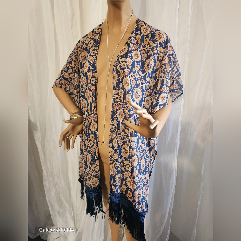 Xhilaration Floral Kimono with Fringe Xs/S